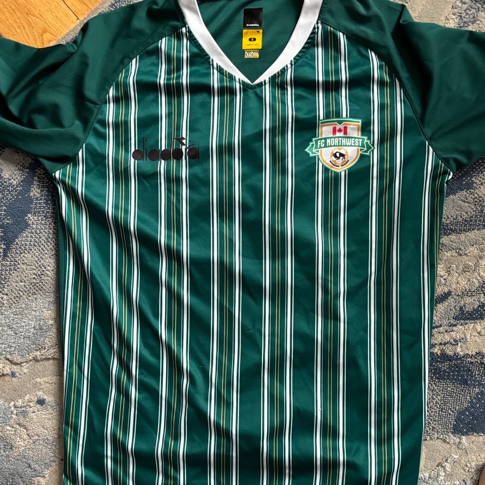Diadora Green and White Striped Jersey